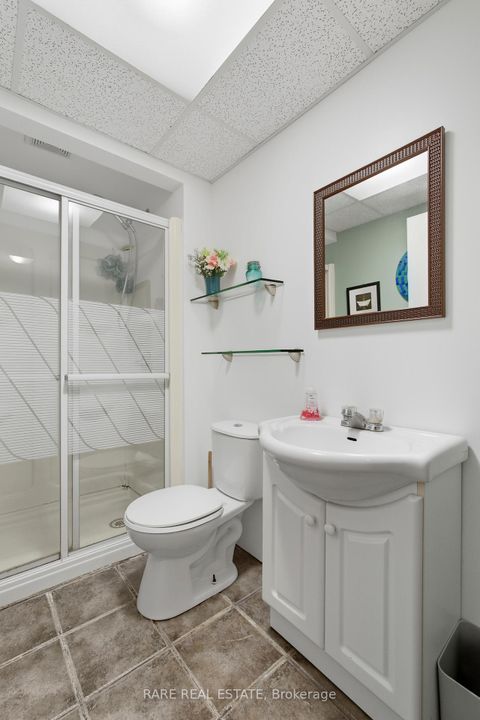 Photo 13 at 66 Springdale Drive, Cundles East, Barrie