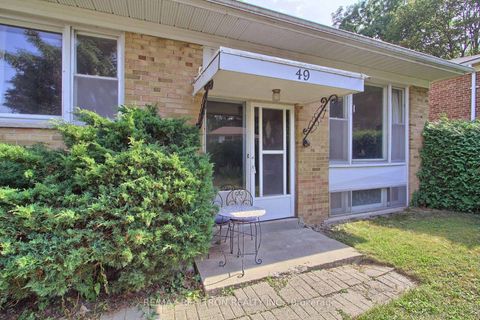 Photo 1 at 49 Monkswood Crescent, Central Newmarket, Newmarket