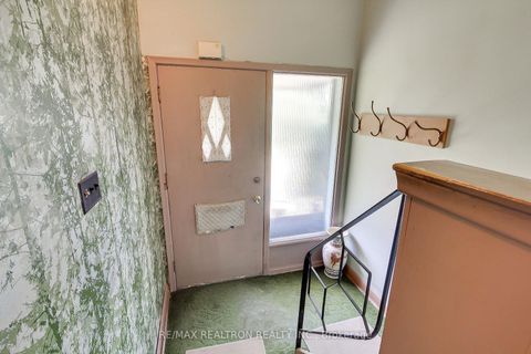 Photo 2 at 49 Monkswood Crescent, Central Newmarket, Newmarket