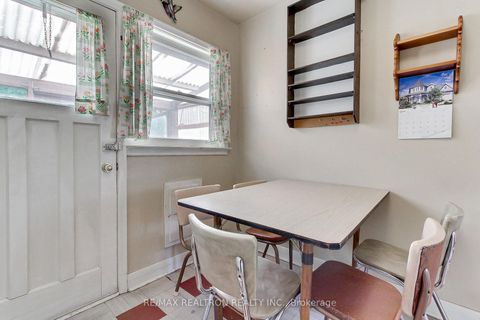 Photo 9 at 49 Monkswood Crescent, Central Newmarket, Newmarket