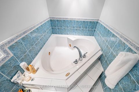 Photo 33 at 2308 - 75 Graydon Hall Drive, Donalda, Toronto