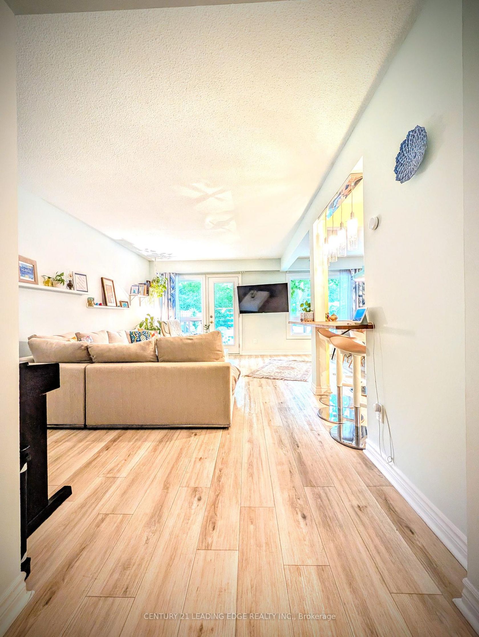 6 - 40 Castle Rock Drive, North Richvale, Richmond Hill by Loree Meneguzzi Real Estate 6 - 40 Castle Rock Drive, North Richvale, Richmond Hill