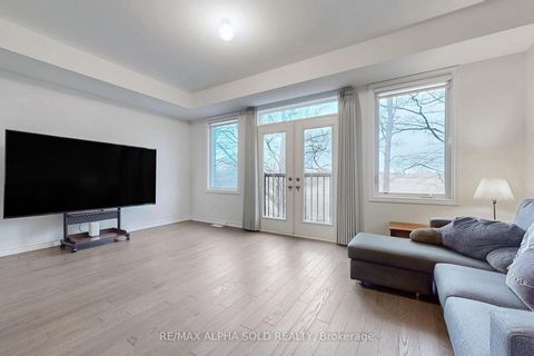 Photo 3 at 66 Puisaya Drive, Rural Richmond Hill, Richmond Hill