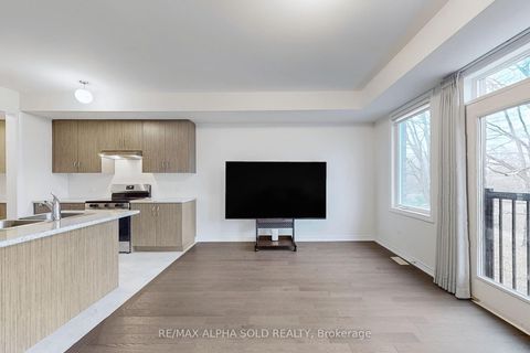 Photo 5 at 66 Puisaya Drive, Rural Richmond Hill, Richmond Hill