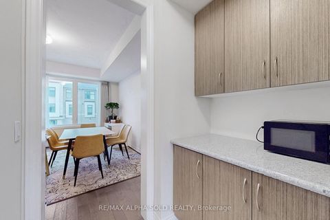 Photo 9 at 66 Puisaya Drive, Rural Richmond Hill, Richmond Hill