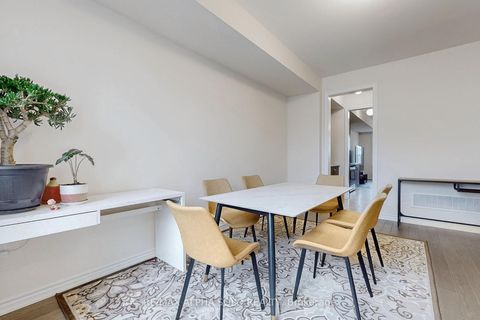 Photo 12 at 66 Puisaya Drive, Rural Richmond Hill, Richmond Hill