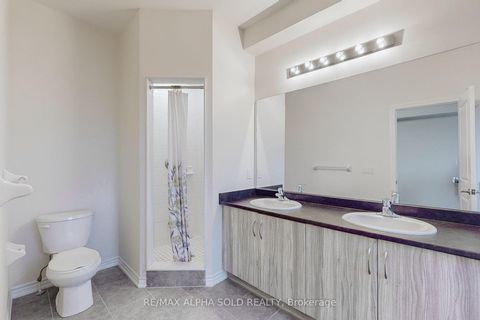 Photo 20 at 66 Puisaya Drive, Rural Richmond Hill, Richmond Hill