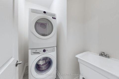 Photo 30 at 66 Puisaya Drive, Rural Richmond Hill, Richmond Hill