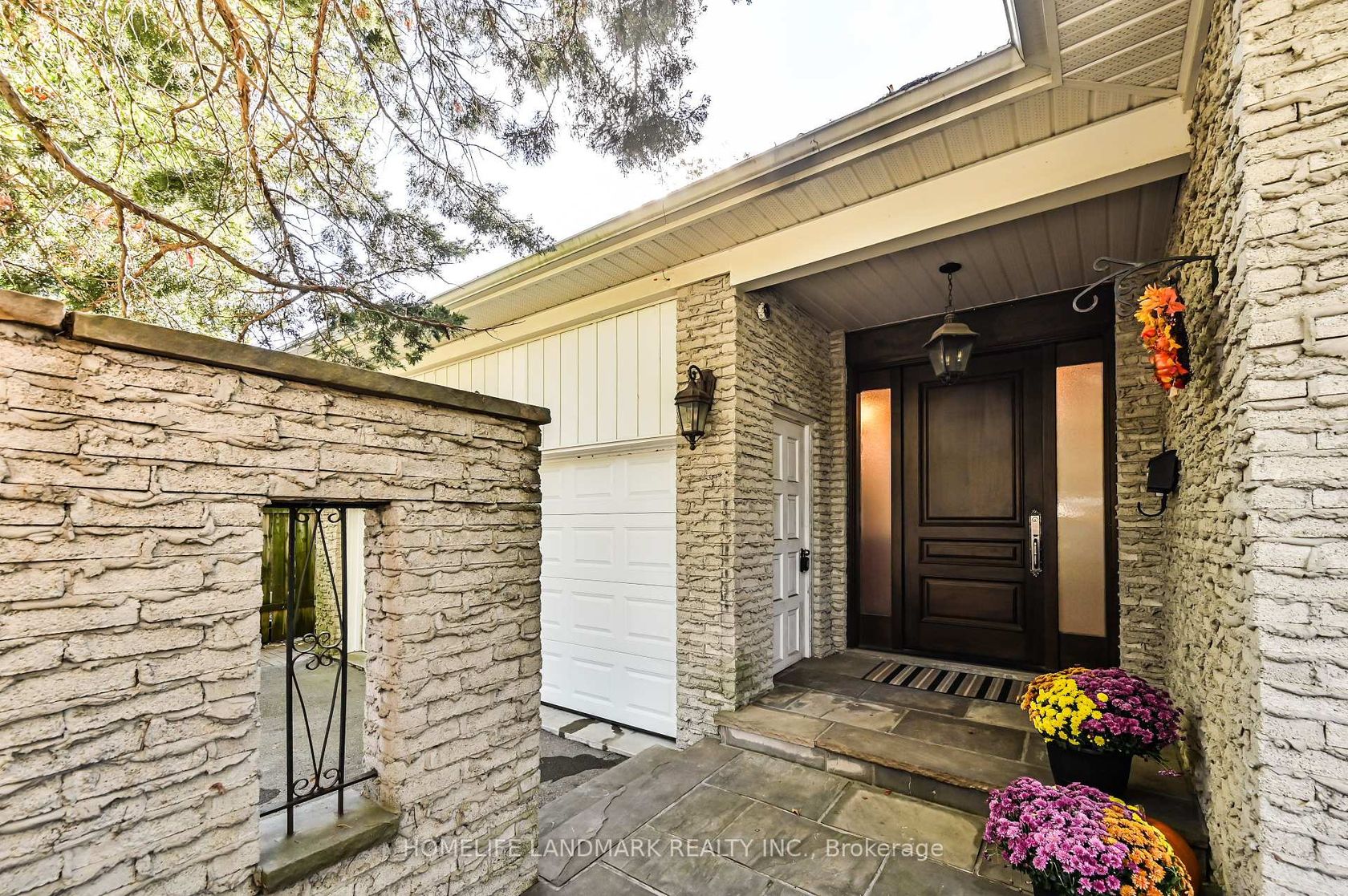 10 Loganberry Crescent, Hillcrest Village, Toronto 