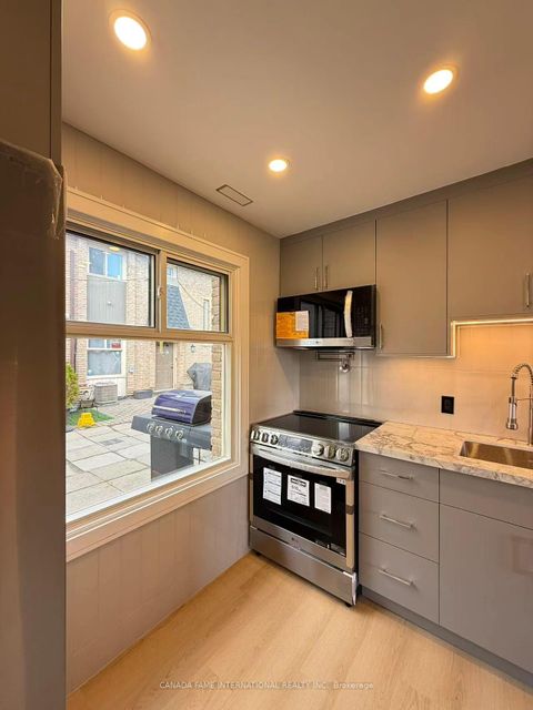 Photo 10 at 52 - 16 Rexdale Boulevard, Kipling, Toronto