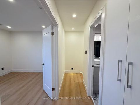 Photo 22 at 52 - 16 Rexdale Boulevard, Kipling, Toronto