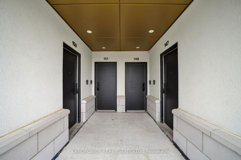 Photo 4 at 147 - 3010 Trailside Drive, GO Glenorchy, Oakville