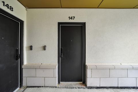 Photo 5 at 147 - 3010 Trailside Drive, GO Glenorchy, Oakville