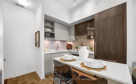 Photo 11 at 147 - 3010 Trailside Drive, GO Glenorchy, Oakville