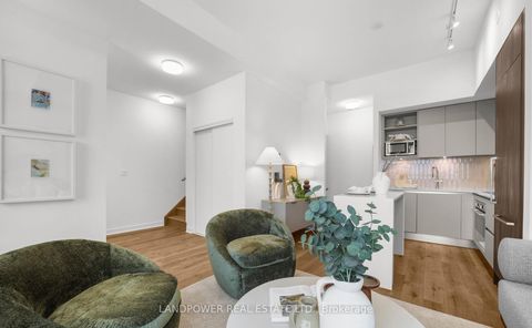 Photo 13 at 147 - 3010 Trailside Drive, GO Glenorchy, Oakville