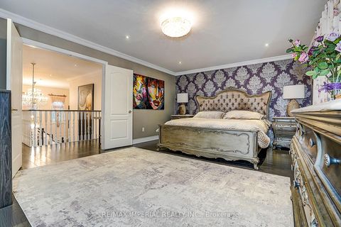 Photo 3 at 32 Brandon Gate Drive, Maple, Vaughan