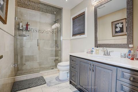 Photo 7 at 32 Brandon Gate Drive, Maple, Vaughan