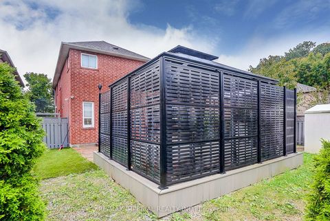 Photo 10 at 32 Brandon Gate Drive, Maple, Vaughan