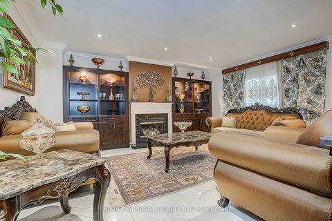 Photo 36 at 32 Brandon Gate Drive, Maple, Vaughan