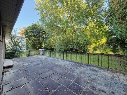 Photo 6 at 143 Munro Boulevard, Windfields, Toronto Photo 6 at 143 Munro Boulevard, Windfields, Toronto