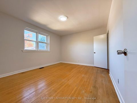 Photo 27 at 143 Munro Boulevard, Windfields, Toronto Photo 27 at 143 Munro Boulevard, Windfields, Toronto