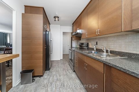 Photo 21 at 519 - 451 WESTMALL, Etobicoke West Mall, Toronto