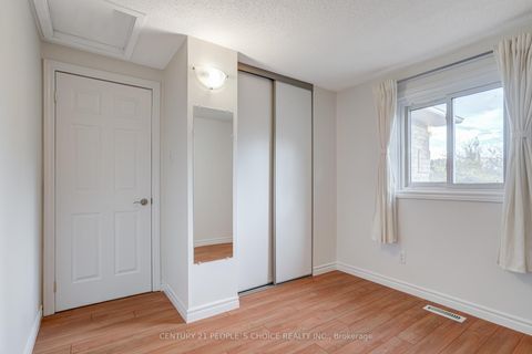 Photo 20 at 36 Ponymill Drive, Milliken, Toronto