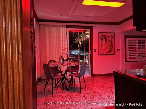 Photo 28 at 291 St Clair Avenue E, Moore Park, Toronto