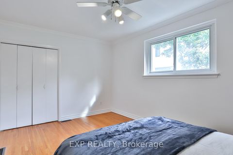 Photo 17 at 165 Carlson Drive, College Manor, Newmarket
