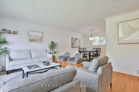 Photo 23 at 165 Carlson Drive, College Manor, Newmarket