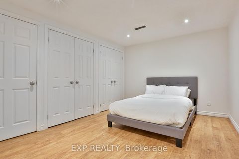 Photo 36 at 165 Carlson Drive, College Manor, Newmarket