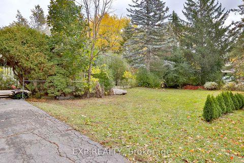Photo 43 at 165 Carlson Drive, College Manor, Newmarket