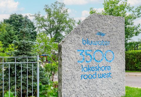 Photo 11 at 827 - 3500 Lakeshore Road W, BR Bronte, Oakville