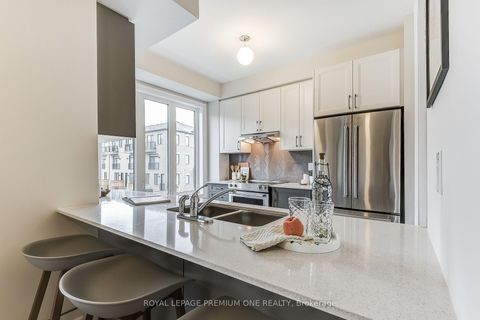 Photo 20 at 67 TENNANT Circle, Vellore Village, Vaughan