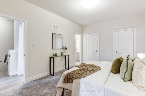 Photo 39 at 67 TENNANT Circle, Vellore Village, Vaughan