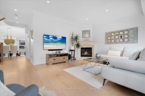 Photo 5 at 12 Pietro Drive, Vellore Village, Vaughan