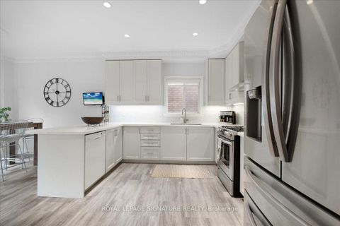 Photo 8 at 12 Pietro Drive, Vellore Village, Vaughan