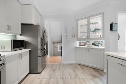 Photo 11 at 12 Pietro Drive, Vellore Village, Vaughan