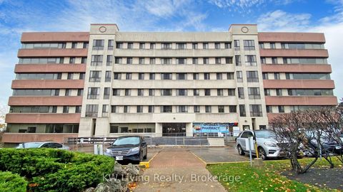 Photo 1 at 306 - 10 Gateway Boulevard, Flemingdon Park, Toronto