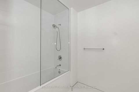Photo 23 at 4103 - 11 Yorkville Avenue, Annex, Toronto