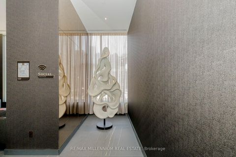 Photo 40 at 4103 - 11 Yorkville Avenue, Annex, Toronto