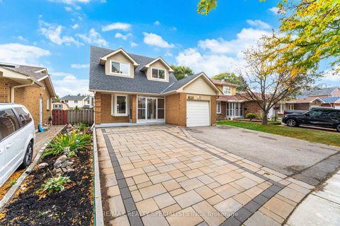 Photo 3 at 317 Port Royal Trail, Milliken, Toronto