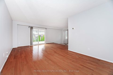 Photo 14 at 317 Port Royal Trail, Milliken, Toronto