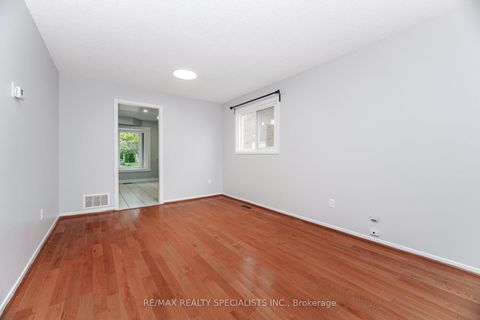 Photo 15 at 317 Port Royal Trail, Milliken, Toronto