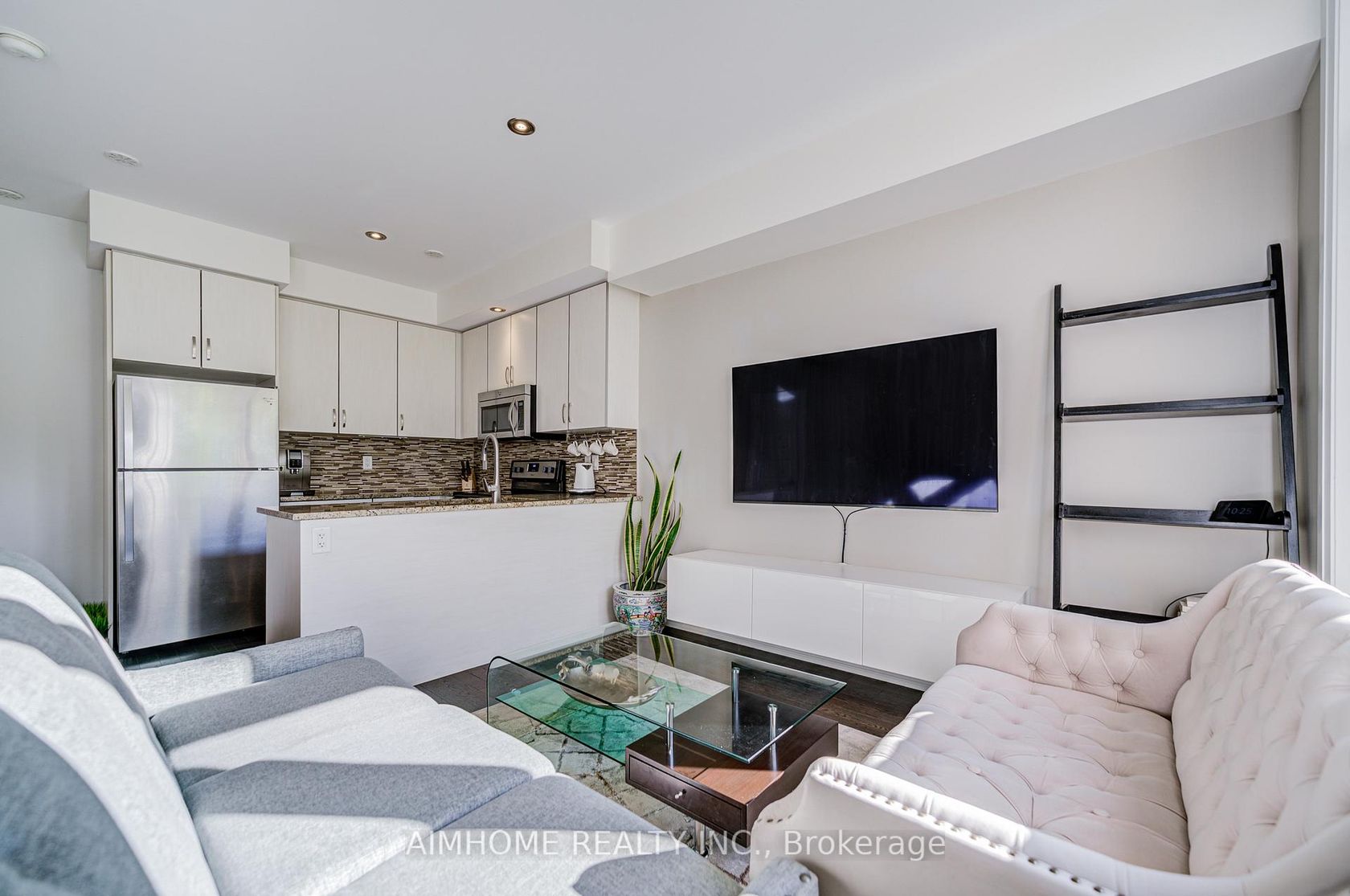 Photo 6 at 6 - 11 Eldora Avenue, Newtonbrook West, Toronto Photo 6 at 6 - 11 Eldora Avenue, Newtonbrook West, Toronto