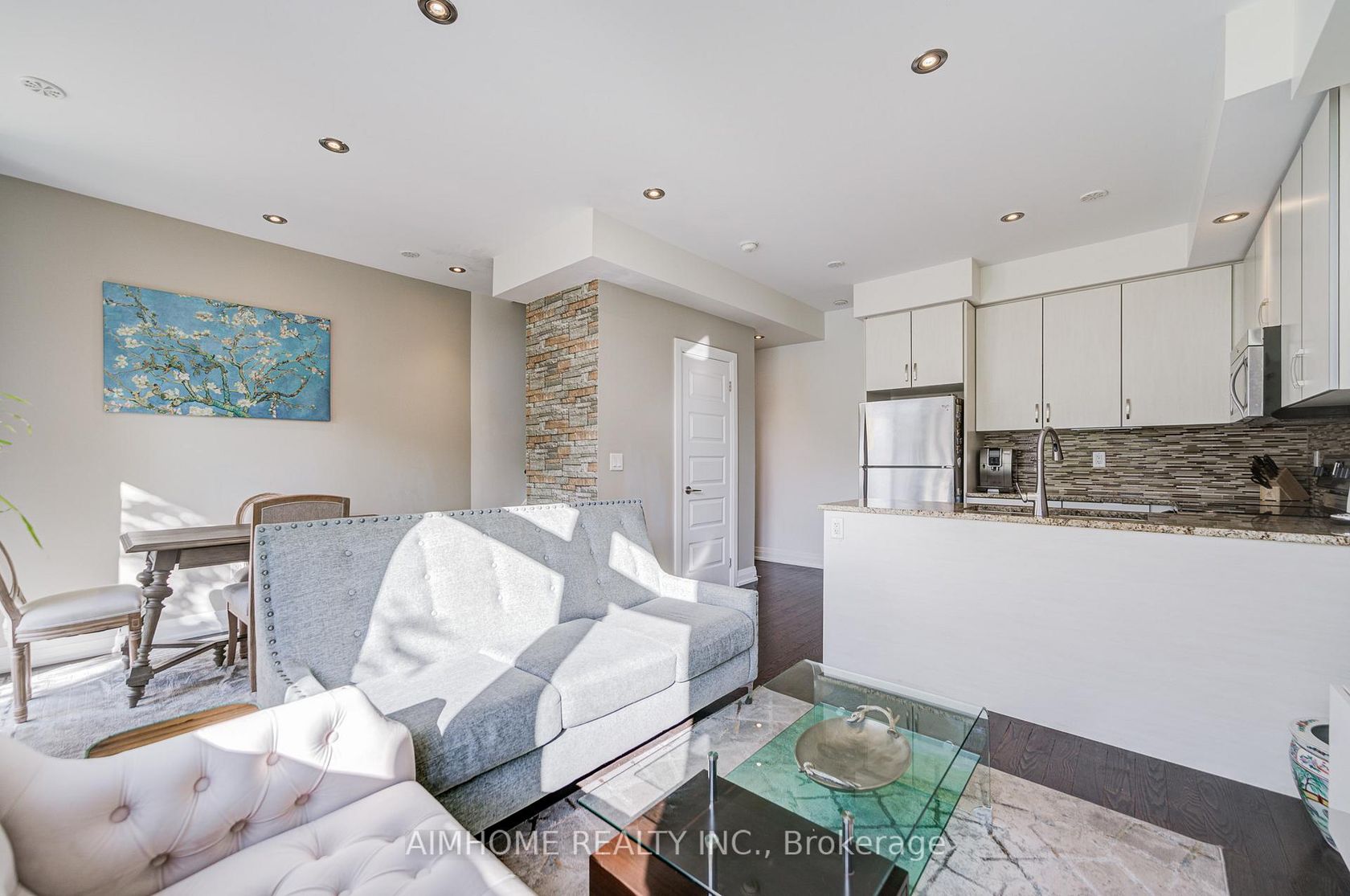 Photo 7 at 6 - 11 Eldora Avenue, Newtonbrook West, Toronto Photo 7 at 6 - 11 Eldora Avenue, Newtonbrook West, Toronto