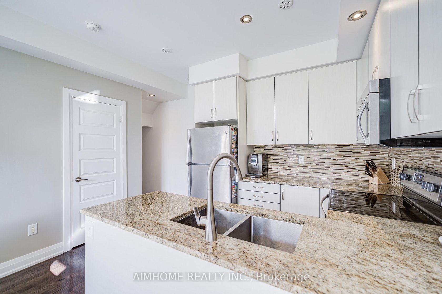 Photo 12 at 6 - 11 Eldora Avenue, Newtonbrook West, Toronto Photo 12 at 6 - 11 Eldora Avenue, Newtonbrook West, Toronto