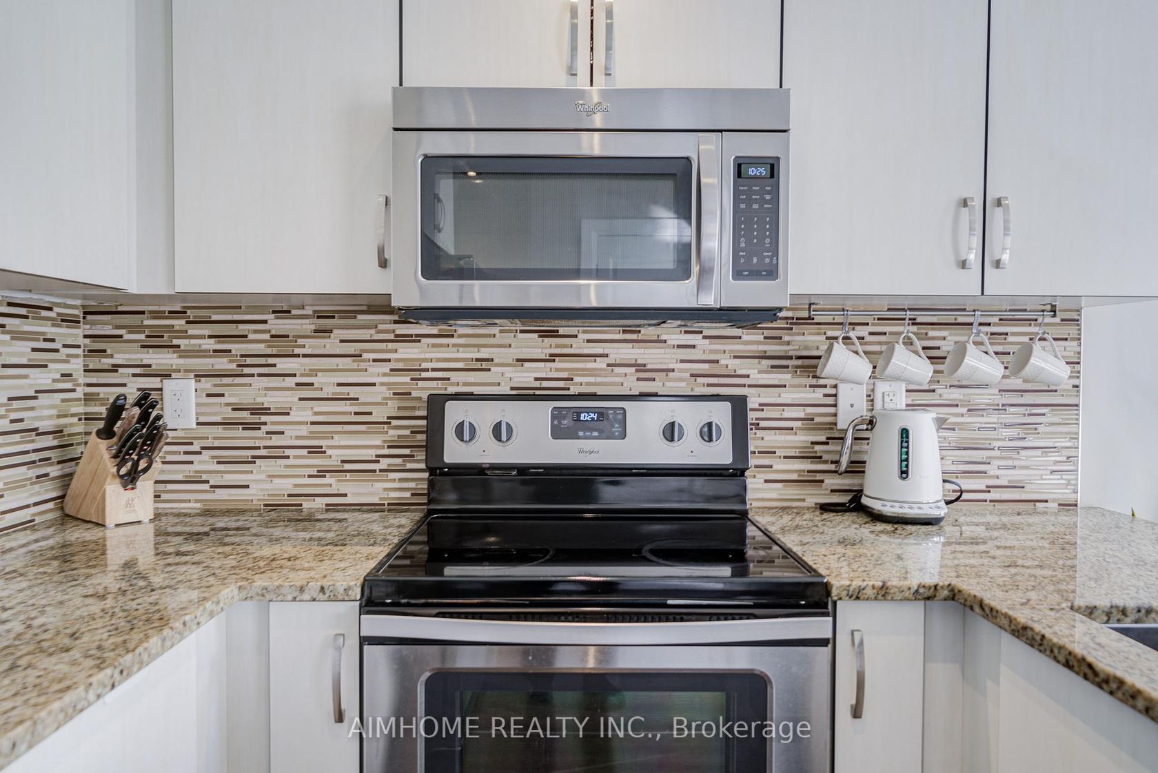 Photo 14 at 6 - 11 Eldora Avenue, Newtonbrook West, Toronto Photo 14 at 6 - 11 Eldora Avenue, Newtonbrook West, Toronto