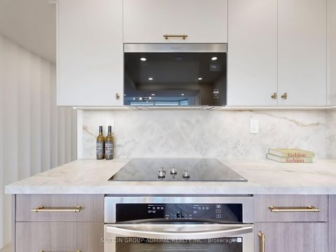 Photo 21 at 704 - 1 Clark Avenue W, Yorkhill, Vaughan