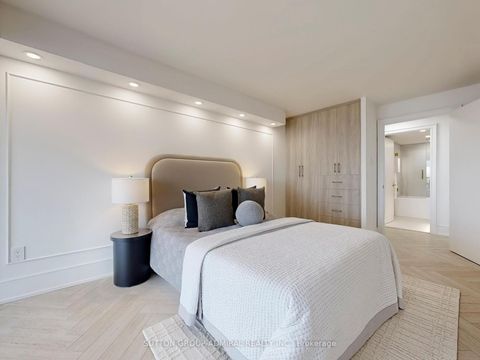 Photo 29 at 704 - 1 Clark Avenue W, Yorkhill, Vaughan